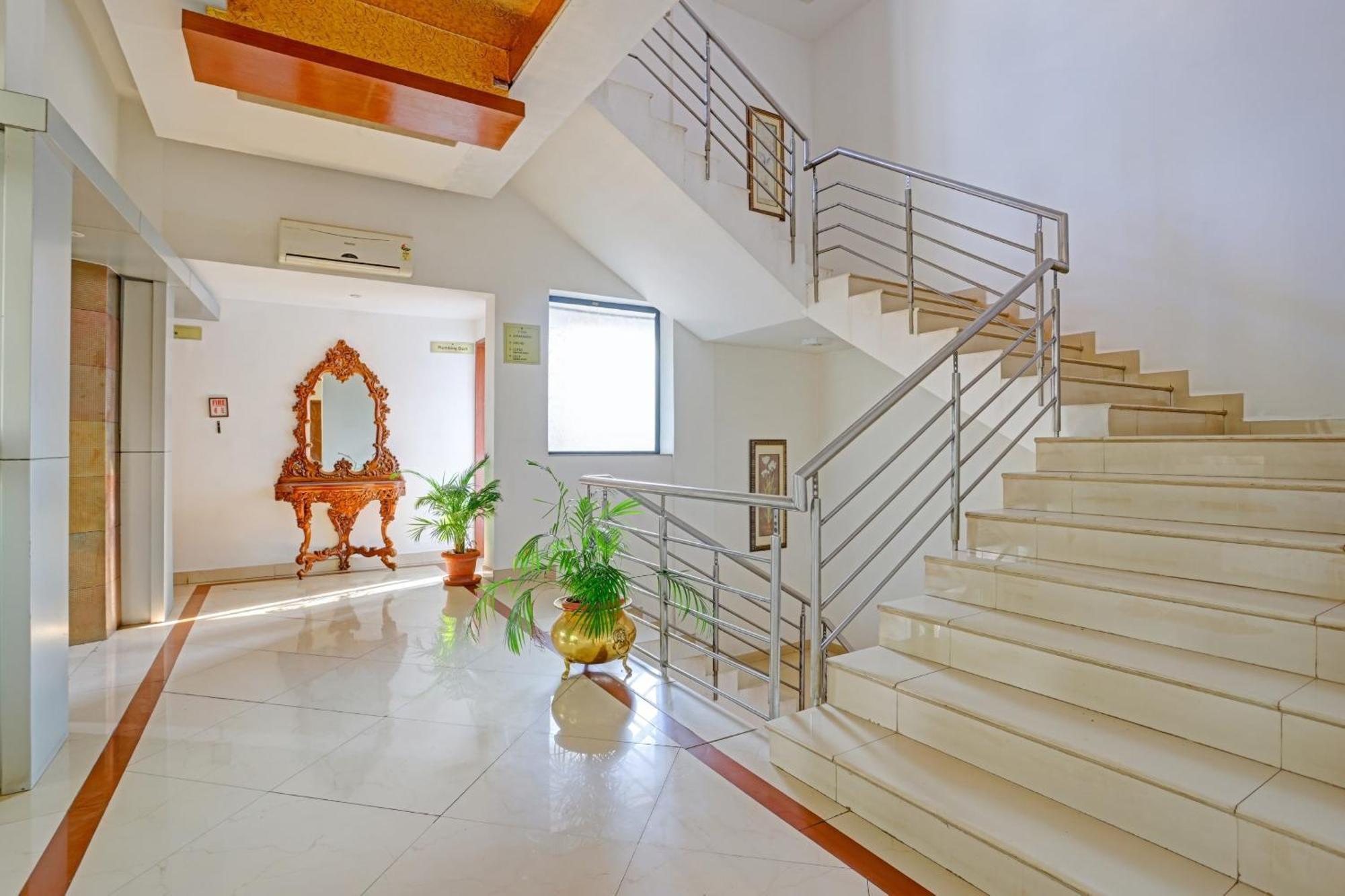 Super Collection O Indraprastha Hotel Thiruvananthapuram Exterior foto
